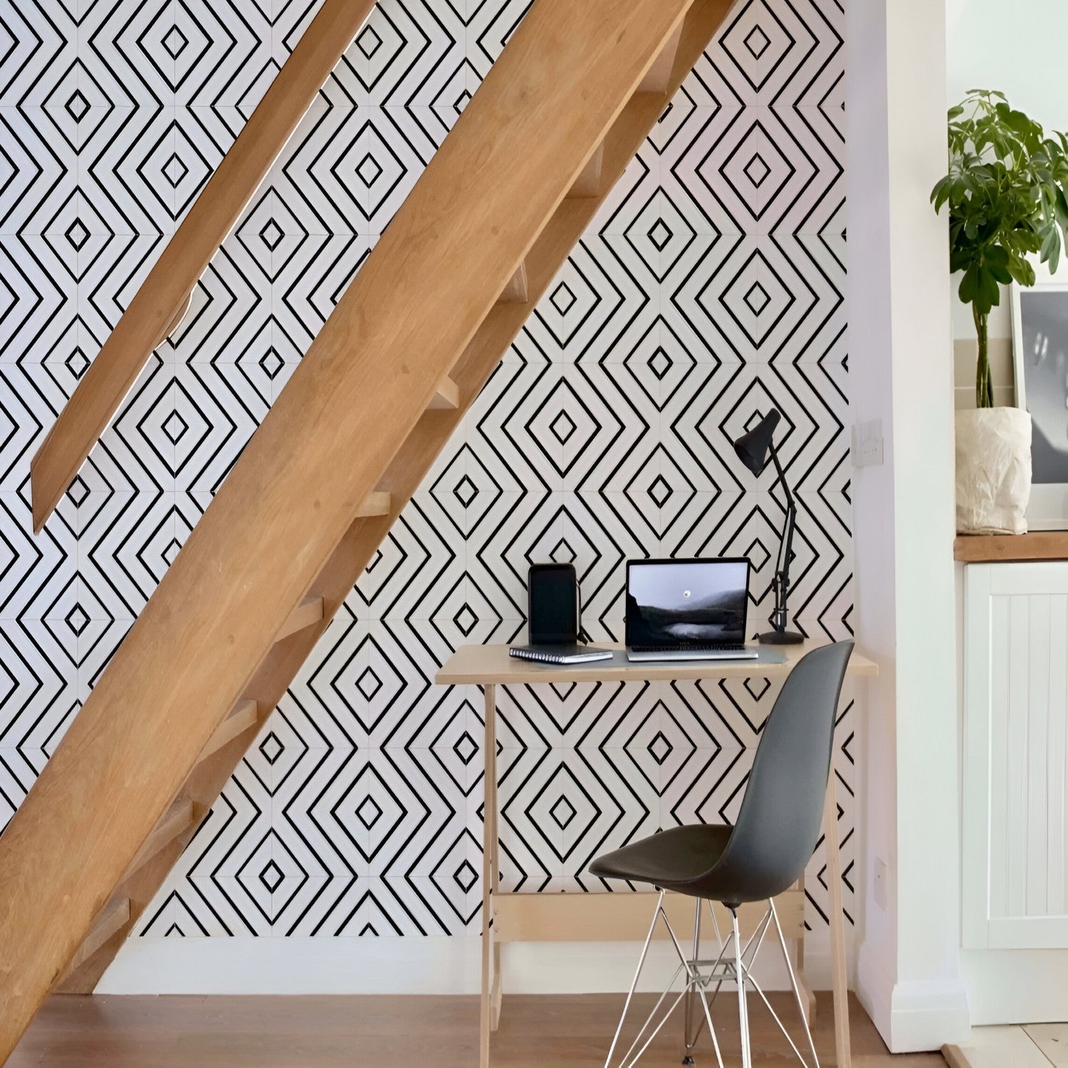 Black Arrow Moroccan Tile – 12×12 inch matt-finish ceramic tile featuring a crisp white base with bold black arrow-shaped geometric motifs, designed for striking wall or floor applications. 