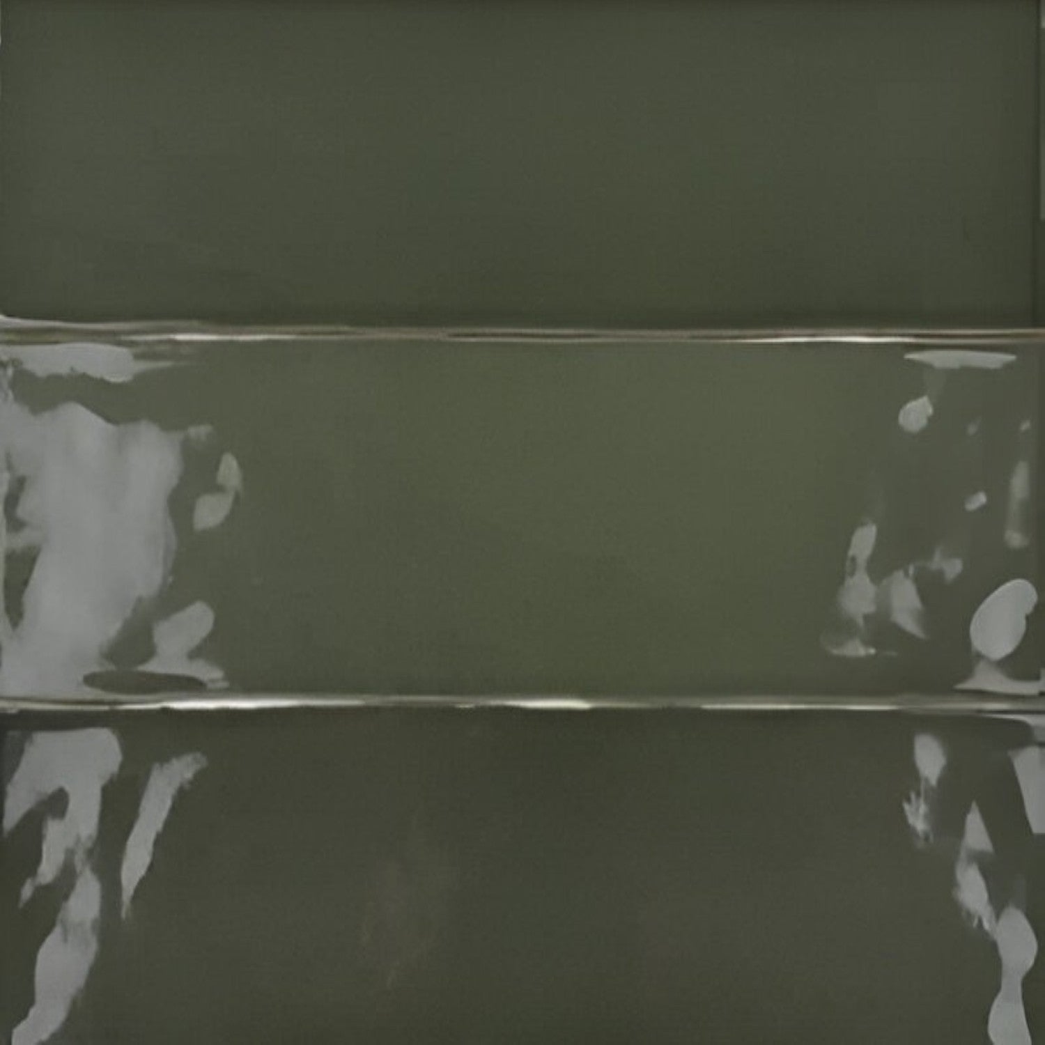 Splendor Verde Subway Tile – 3×12 inch glossy ceramic subway-style wall tile in rich emerald green, ideal for vibrant kitchen backsplashes or bathroom feature walls. 